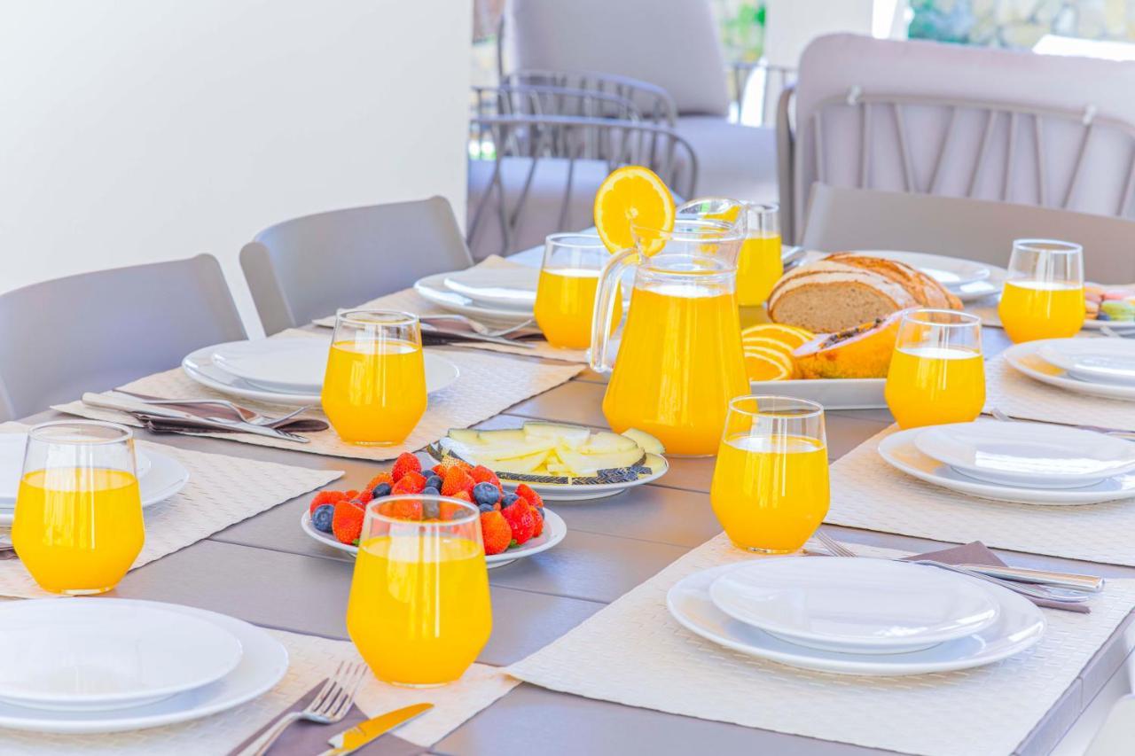 Villa Alcanada Sunrise อัลกูเดีย ภายนอก รูปภาพ